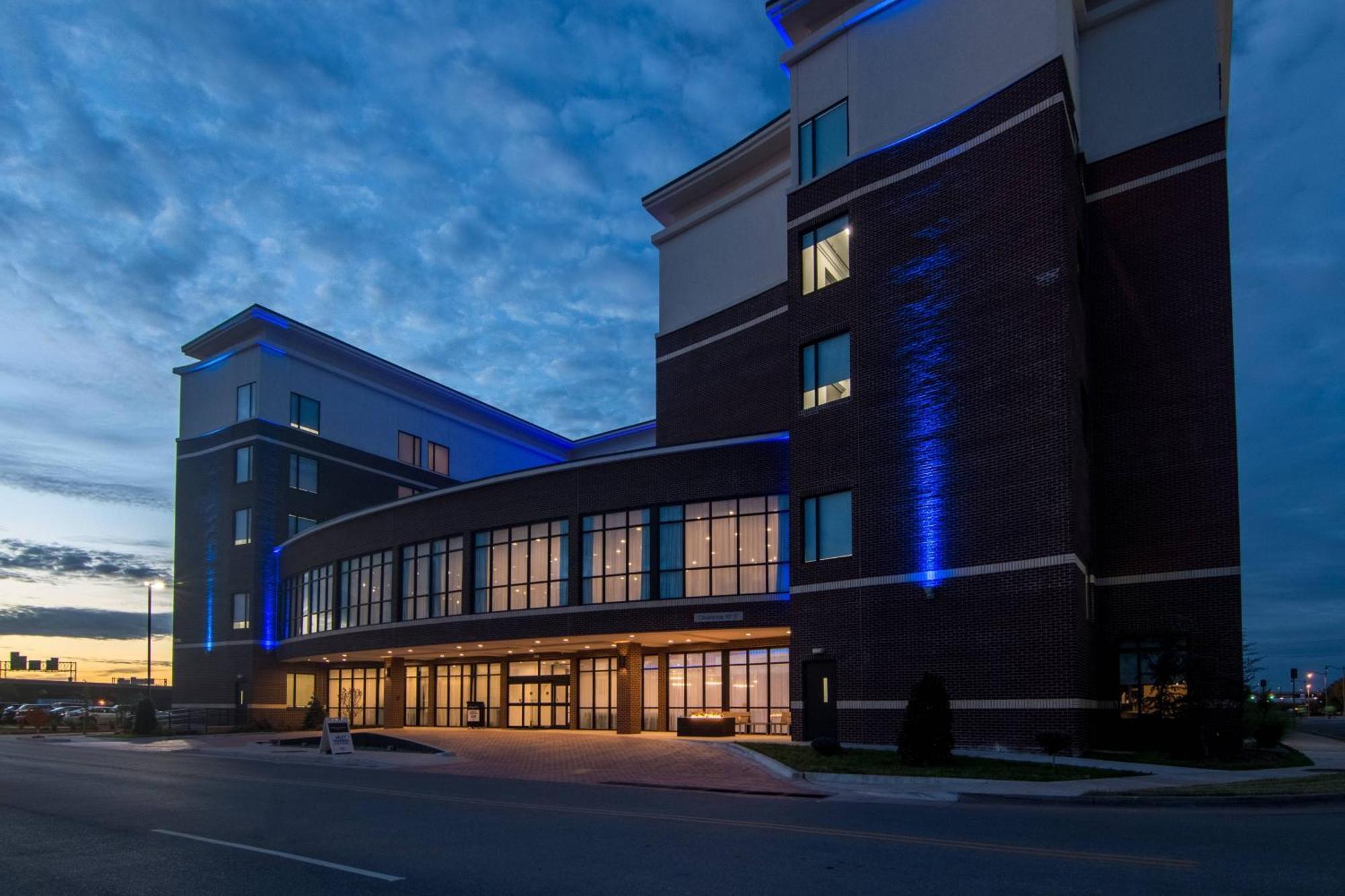 Springhill By Marriott Downtown 3*
